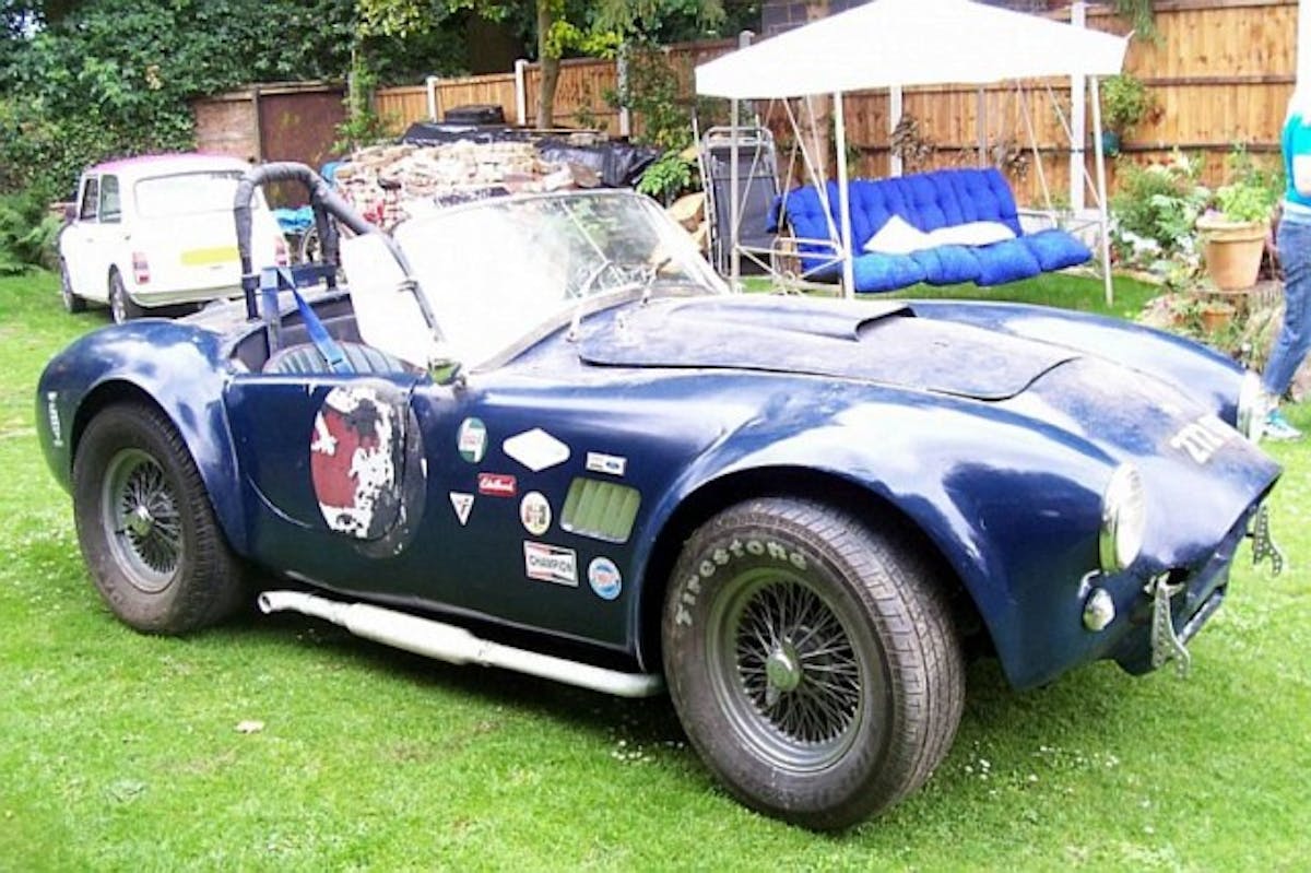 AC Cobra racing