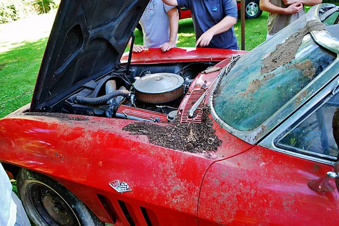 The Fuelie 327 has been swapped for a Carburetor.