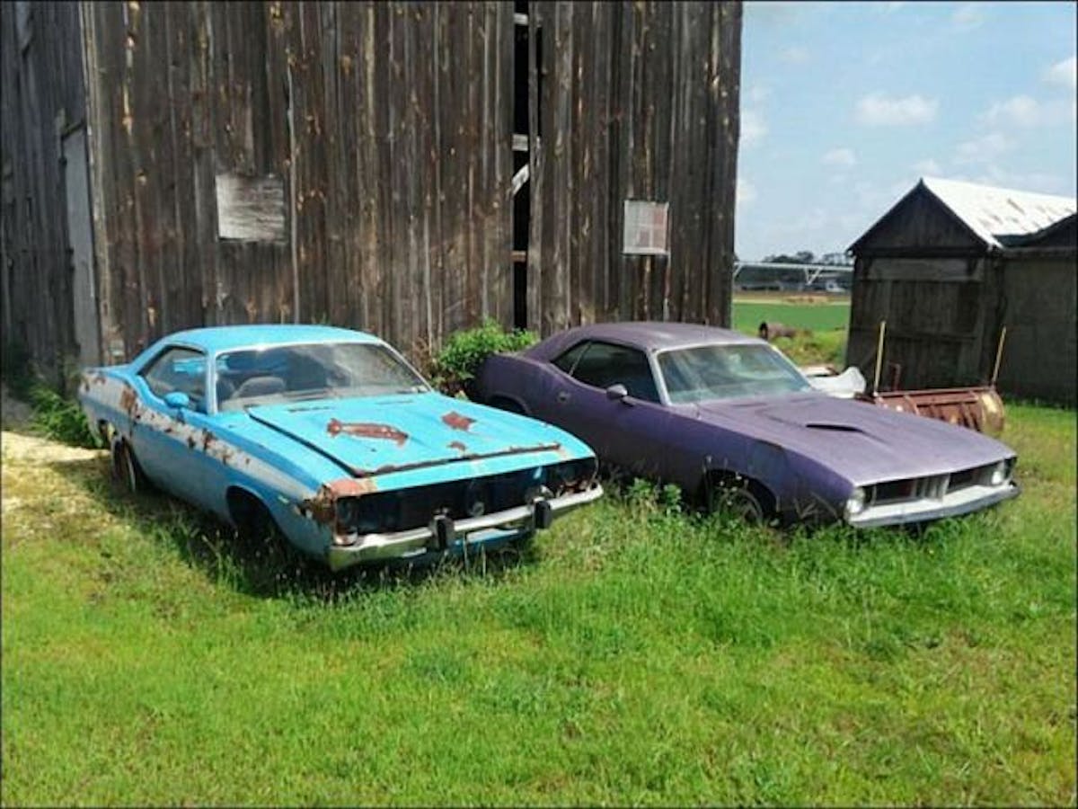 Plymouth Cuda farm