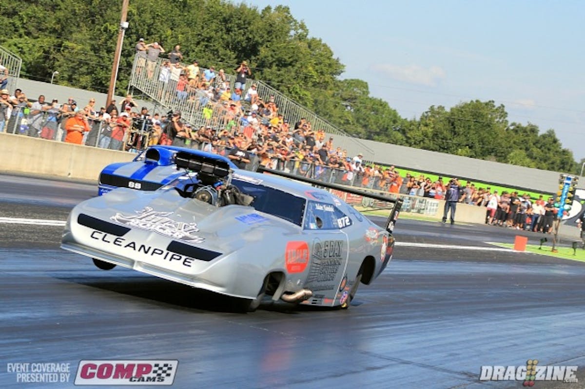 Adam Flamholc has been fighting tire shake this weekend and his round one pass was along the same lines pedaling his way to a win over Mike Iania.