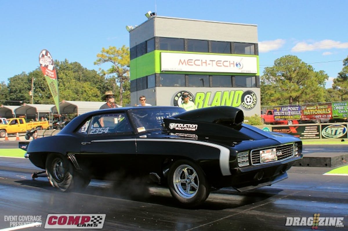 So far so good here at the OWSN as we are heading into a fine weekend for racing with high temps forcast only into the lo-mid 80's dropping into the 60's at night. Several cars took advantage of today's test session including Larry Hutchinson's clean 1st gen Camaro. I believe he is running the Pro Street class here and is a regular in the Florida Street Outlaws.