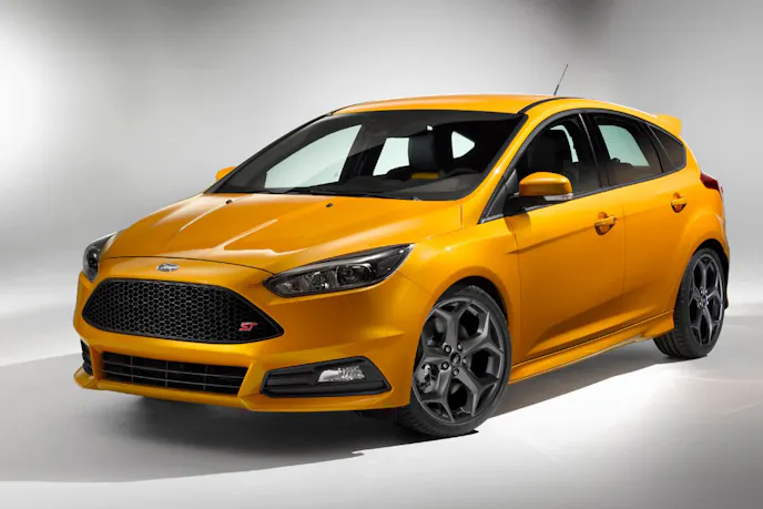 2015FocusST_01_MR