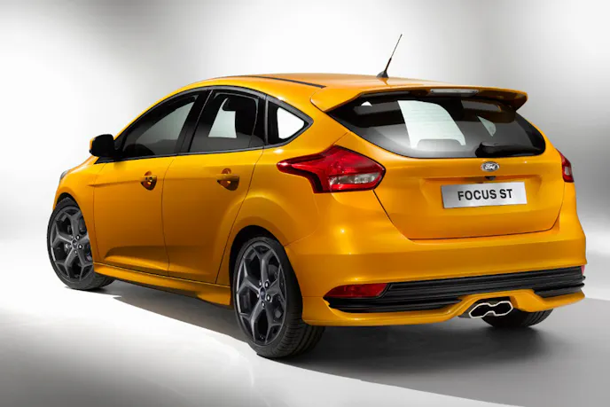 2015FocusST_02_MR