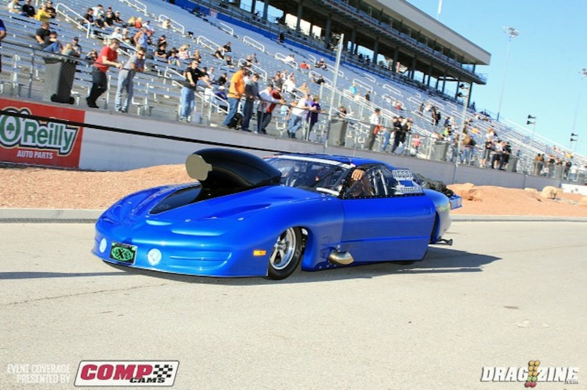 Ken Sihota leads Magnafuel OL 10.5 after two sessions with a 6.27 at 221 with his Langley BC based 2000 Firebird running a Fulton 833 and scoring one for team nitrous.