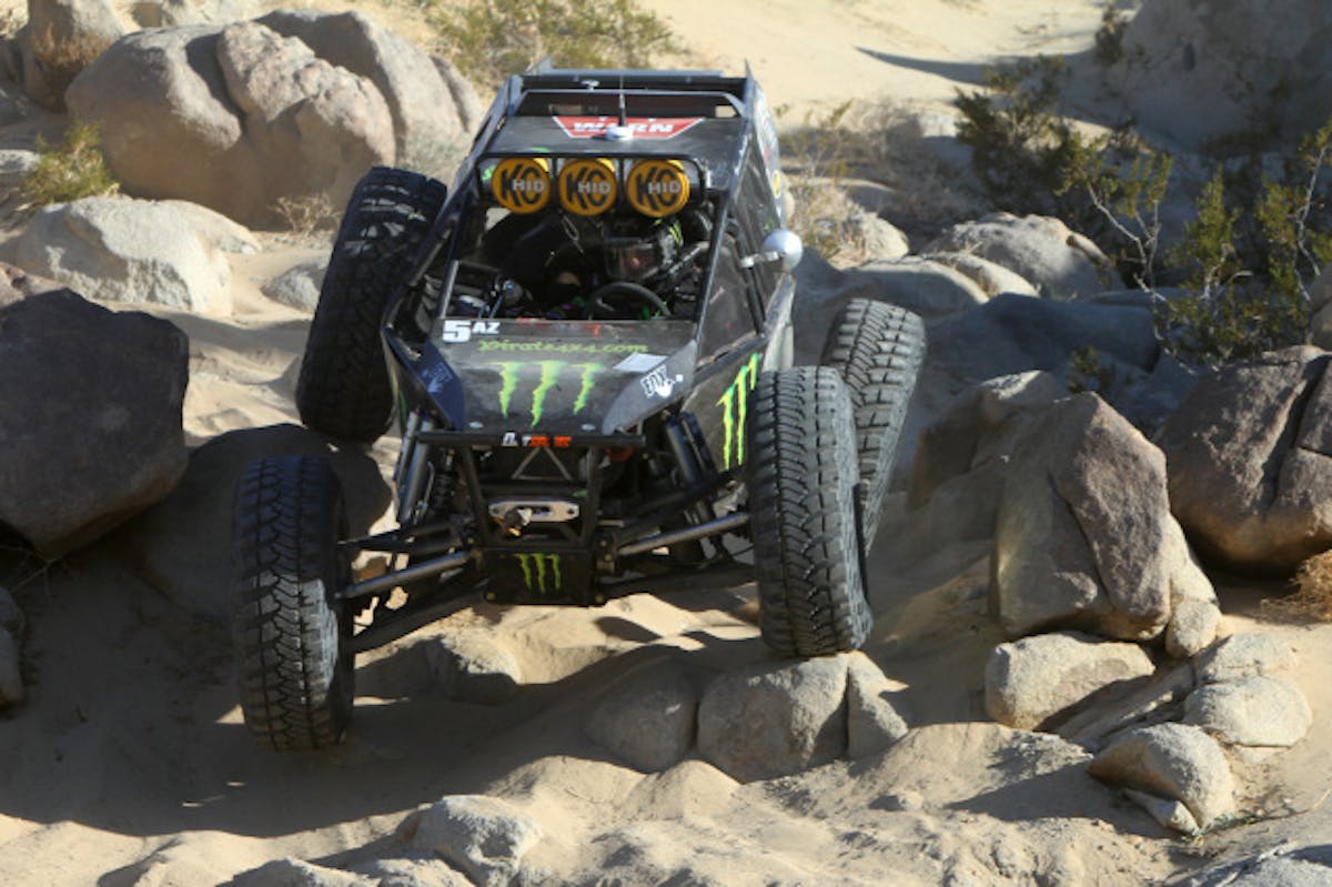 13-Mikes Race Photo Solid Axle VS Independent