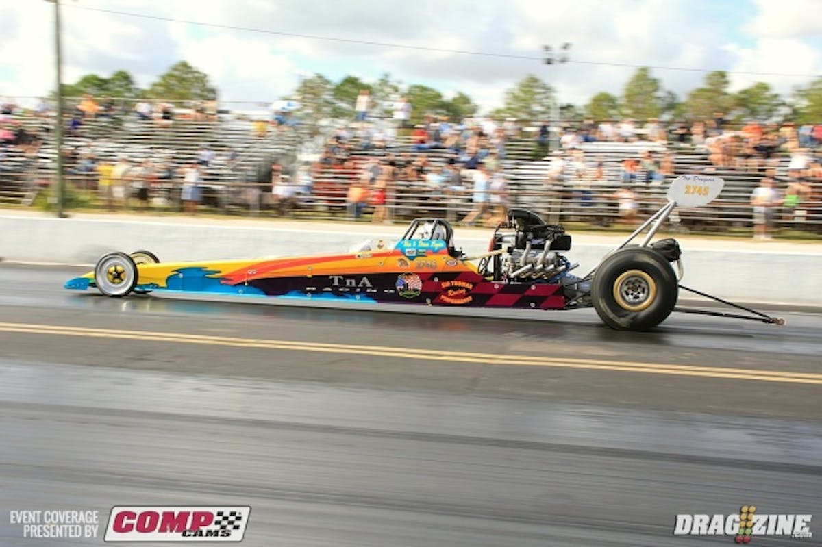 Ron Logan and TnA Racing has been on hiatus for a while now but that are back here this weekend. He ran a 4.65 at 171 landing ninth. They have three cars this weekend, this blown 1996 Mullis chassis digger and two children running in Jr. Dragster index.