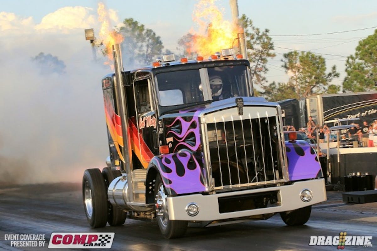 The Jet Jam at the Snowbird Nationals is always a big hit with the fans and Bob Motz' insane jet truck is the star of the show. This run broke the quarter miles bems to the tune of 6.97 at 212 MPH.