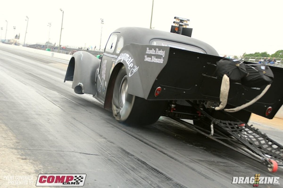 In round one of Outlaw 632 Jordan Ensslin got into tire shake almost immediately in his match with J.R. Akins shutting it off as Akins went down straight running a 4.63 at 151.