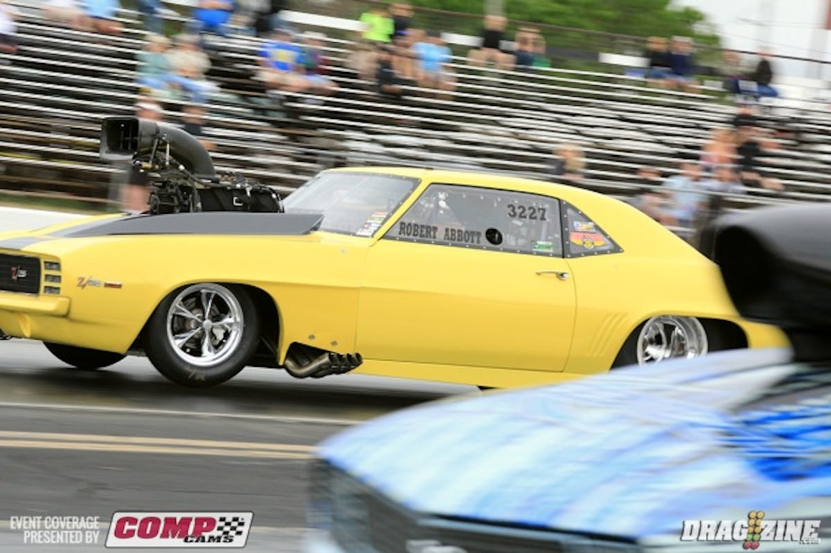 Shannon Jenkins (near lane) took out Robert Abbott with a stellar 3.79 at 197 MPH blast to Abbott's consistent 3.95.