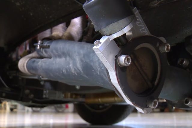 Solenoids on both headers can direct the flow of exhaust either out to the side or straight back.