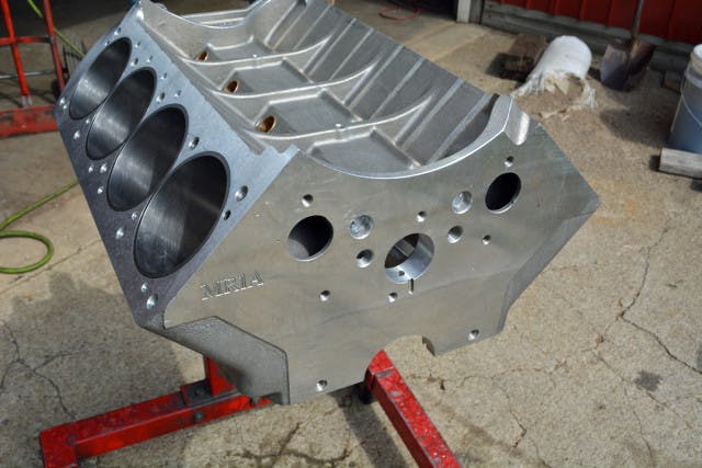 The MR-1A aluminum block provides an excellent foundation for this engine.