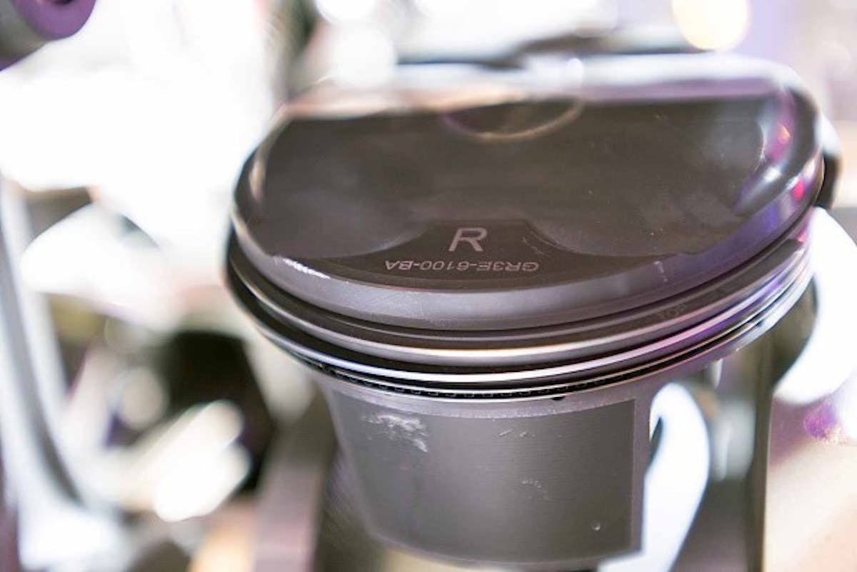 Pistons use a phosphate dry lubricant coating to reduce micro-welding and pin galling. Additionally, there are left and right part numbers.