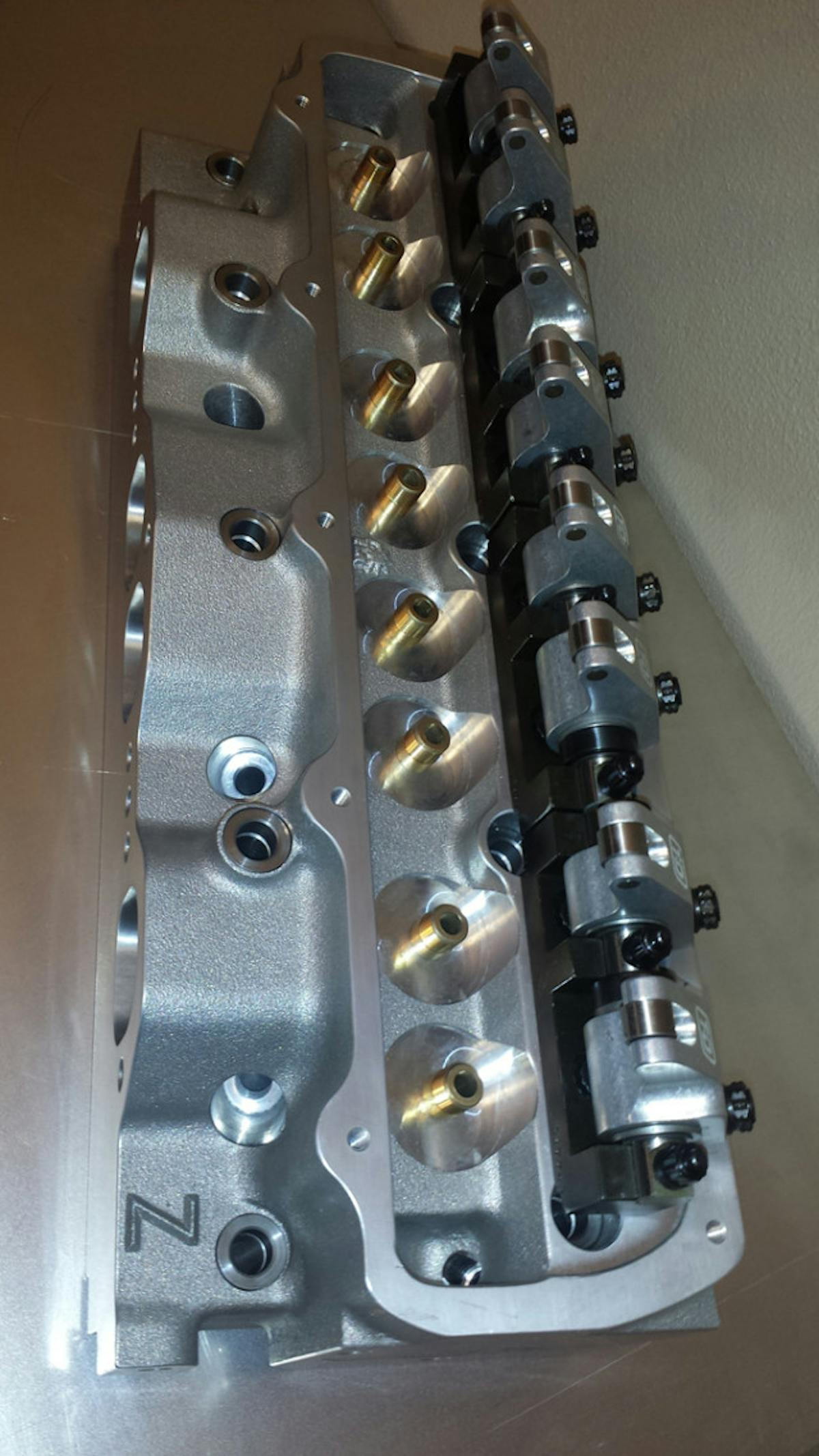 The T&D shaft-rocker system was developed specifically for this cylinder head configuration.