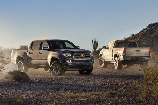 2016_Toyota_Tacoma_Family (1)