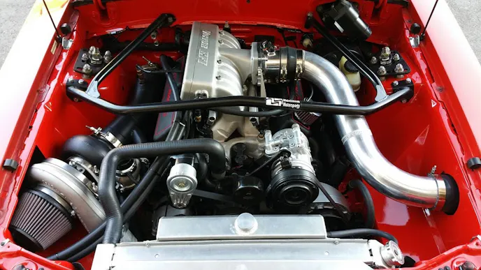 All of us should aspire to have an engine compartment this sanitary.