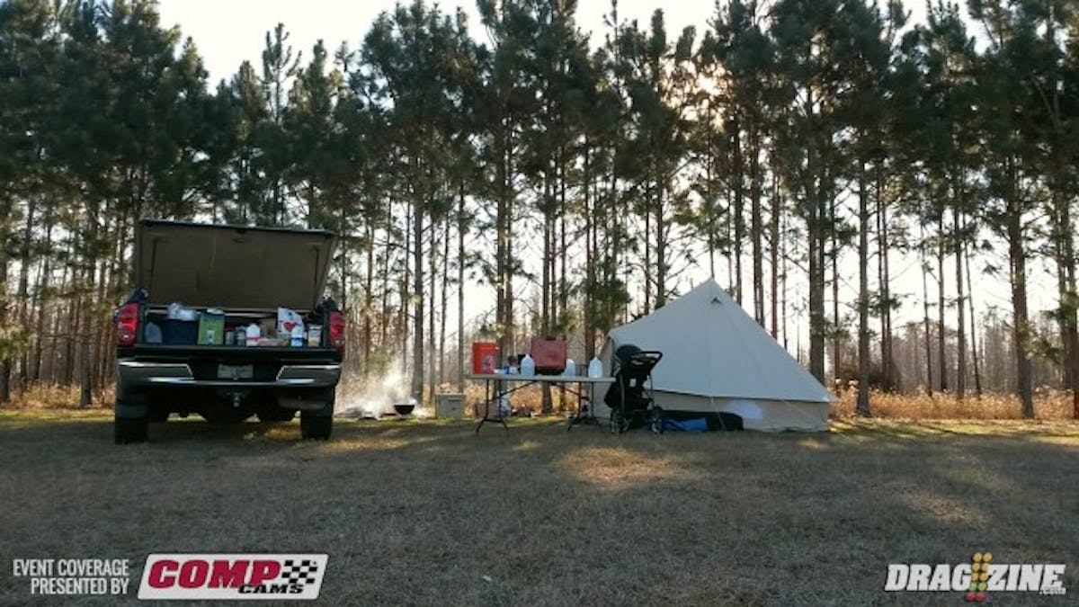 People are slow getting set up this morning with temperatures still below freezing just after 9 at just 31 degrees with a 28 degree real feel so says my Accu Weather app. This hardcore crew camped out all night in the back 40.