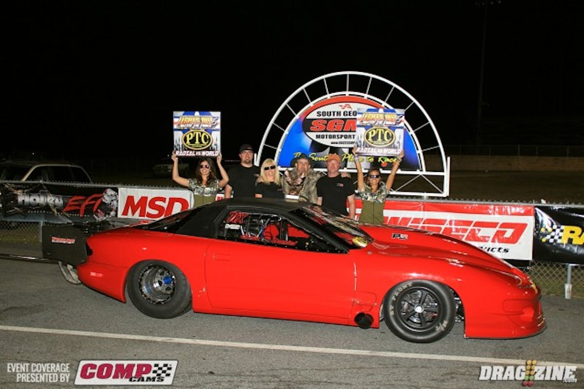Chris Daniel was on a string today running 4.0's all day till the final round. The White, Georgia based racer runs a Proline Racing twin turbo combo in his 2002 Firebird.