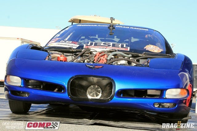 Joe DeDona had a wheel stand yesterday causing some damage under the car. Jimmy Bobby and Anthony are helping out and Joe says they will be ready for qualifying today.