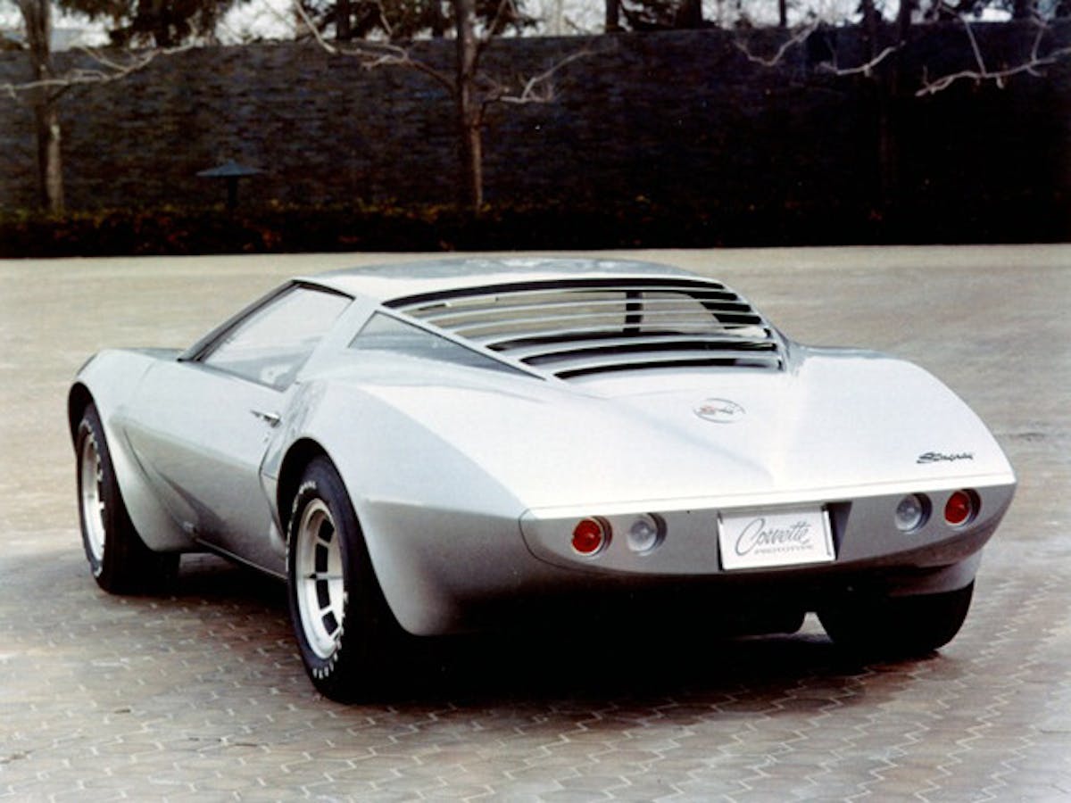 1969XP882_3