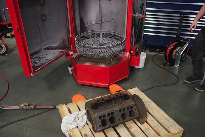 The block rests before going into the RS-500.