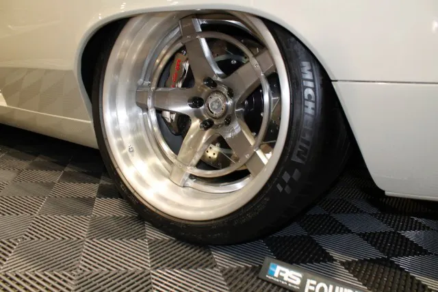 sema-2014-ringbrothers-spring-recoil-everyone-including-owner68