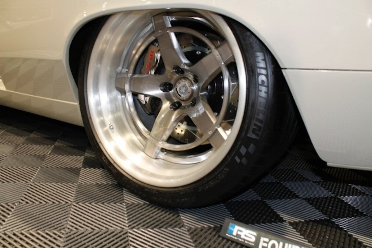 sema-2014-ringbrothers-spring-recoil-everyone-including-owner68