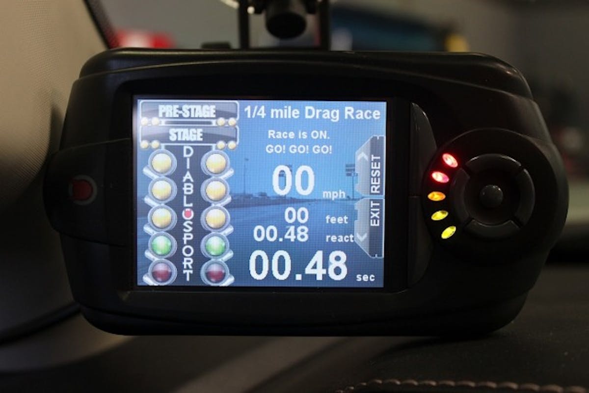 The quarter-mile drag race mode will give you accurate quarter mile times along as serves as a great visual representation of your pass.