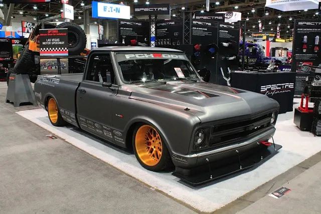 sema-2014-spectre-performance-equipped-chevy-c10-hits-autocross1
