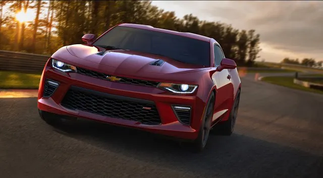 2016-Chevrolet-Camaro-SS-005GR