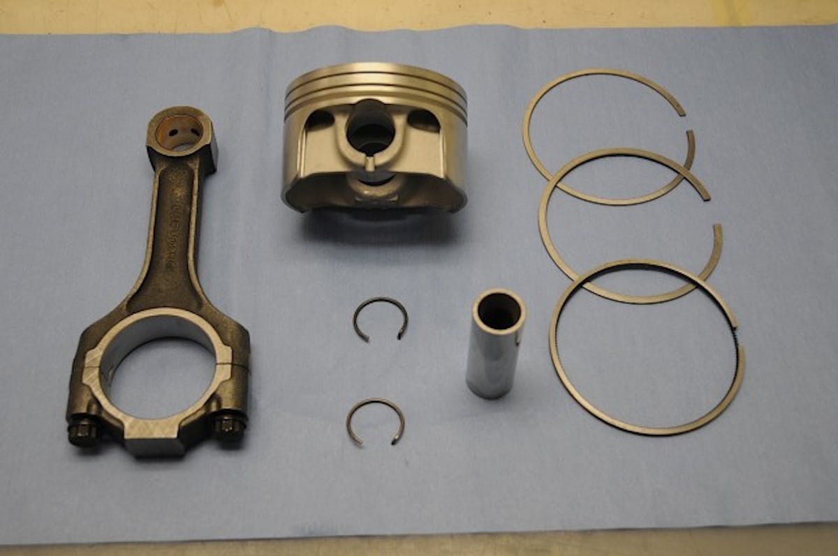 Custom connecting rods were required, as the original pieces wouldn't work with the new piston design.