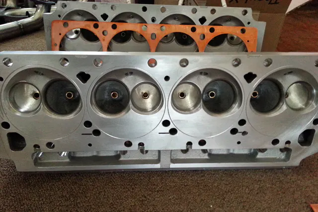 The Edelbrock cylinder heads have been ported by Scott Koffel of Koffel's Place in Ohio.