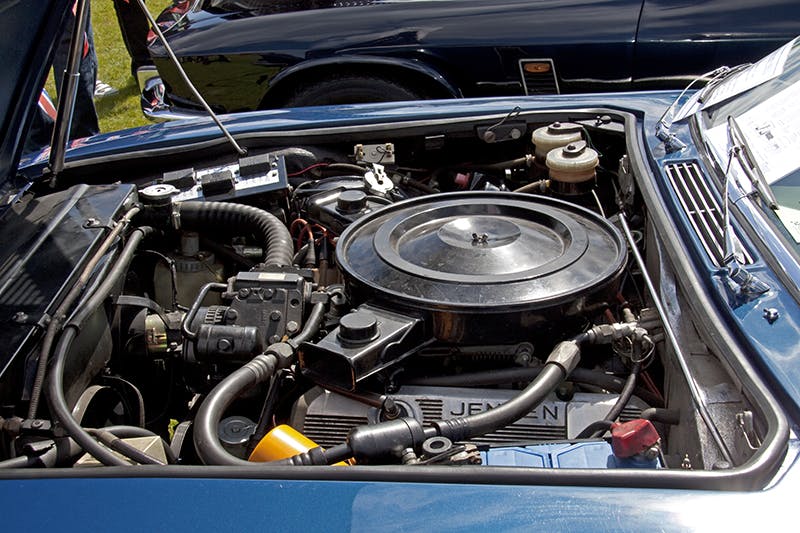 INTERCEPTOR V8！V8！ Muscle Cars You Should Know: The Mopar V8-Powered Jensen Interceptor