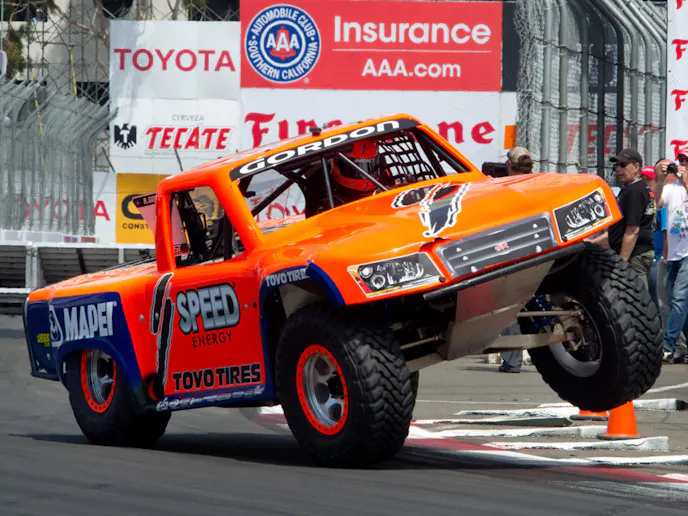 A little 3-wheel cornering