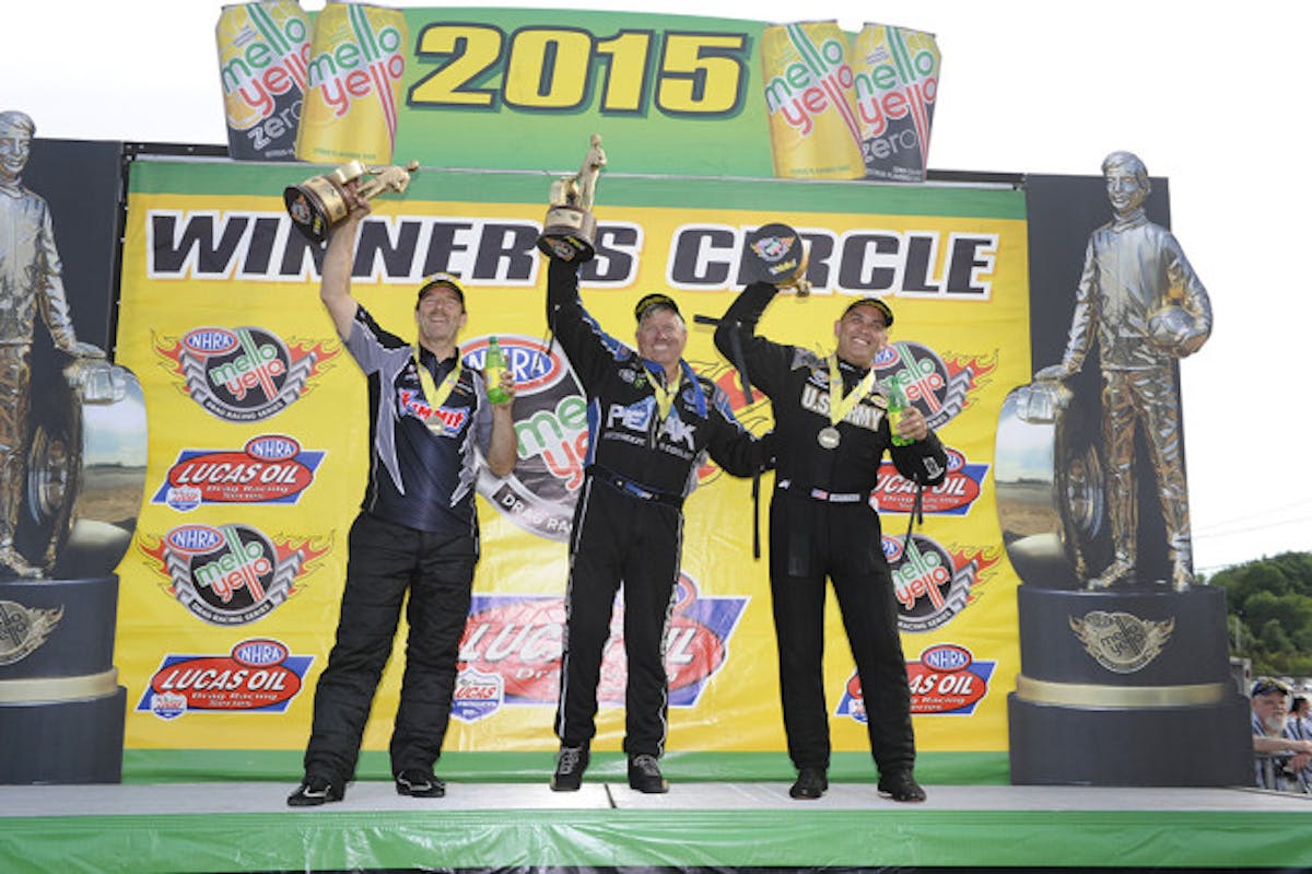 168-WinnersGroupShotEpping