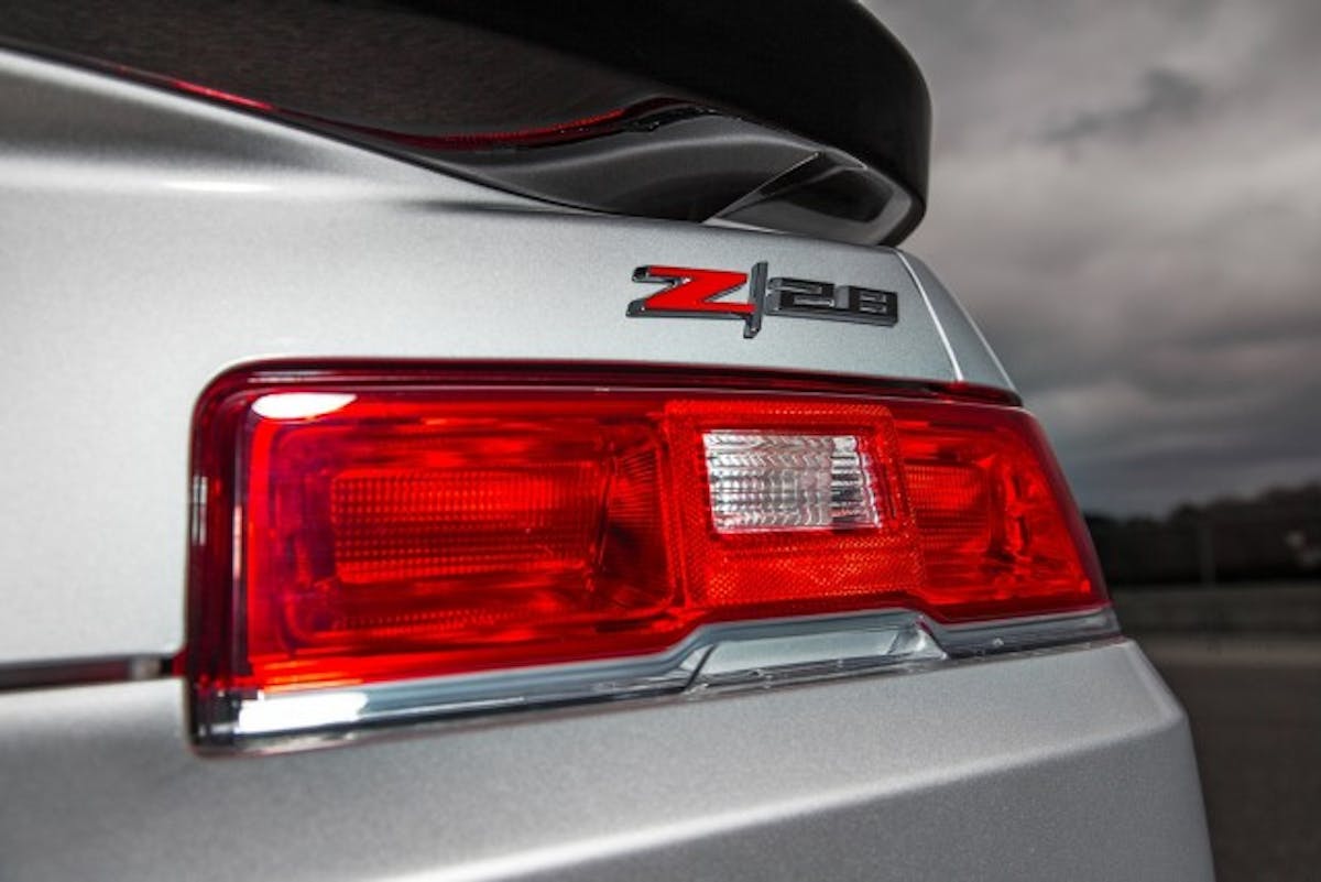 2014ChevroletCamaroZ28taillight-1