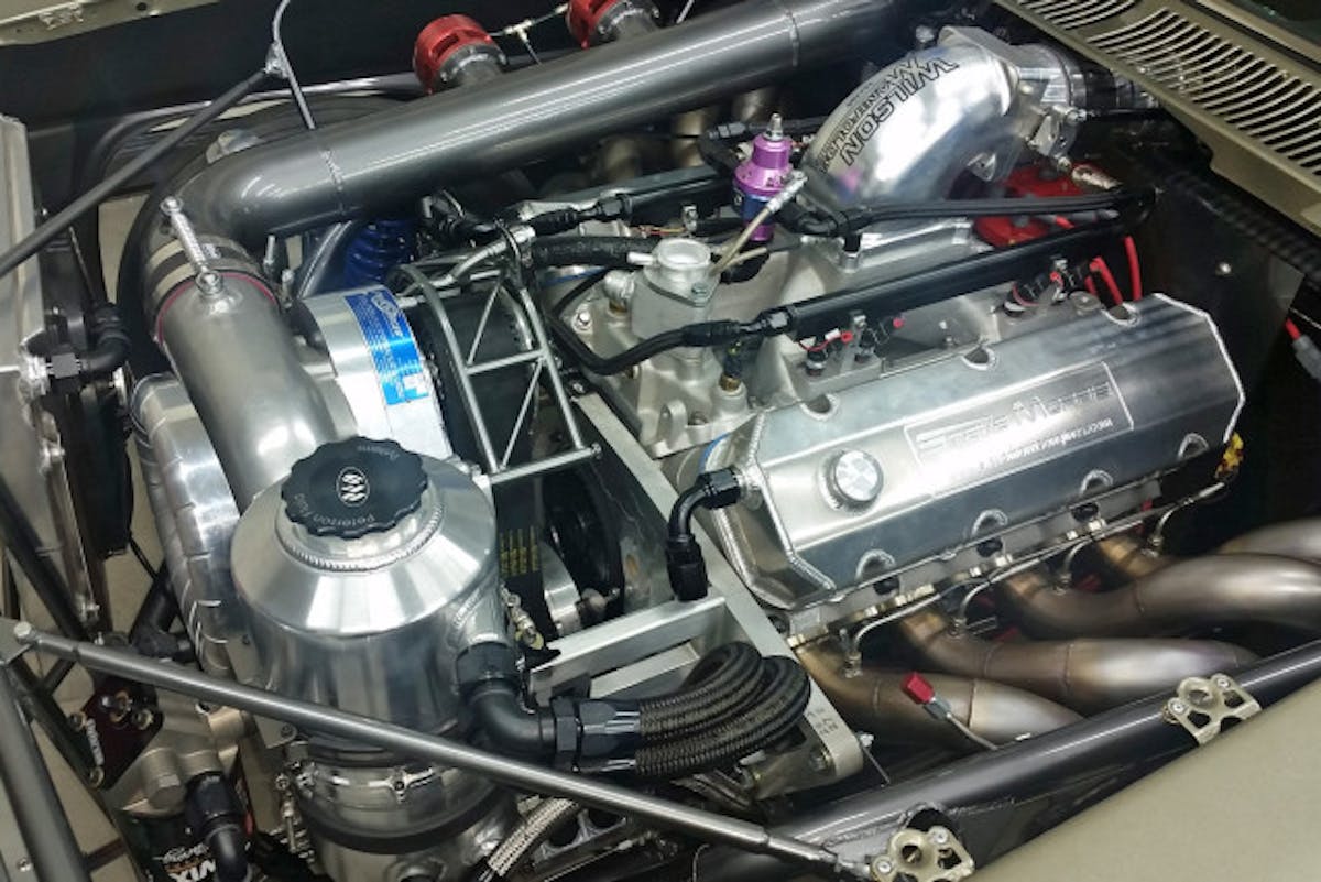 Here's the bullet in all its glory. Note the Peterson oil tank and primer up front, and the R4 dry sump pump mounted low on the driver's side of the engine.