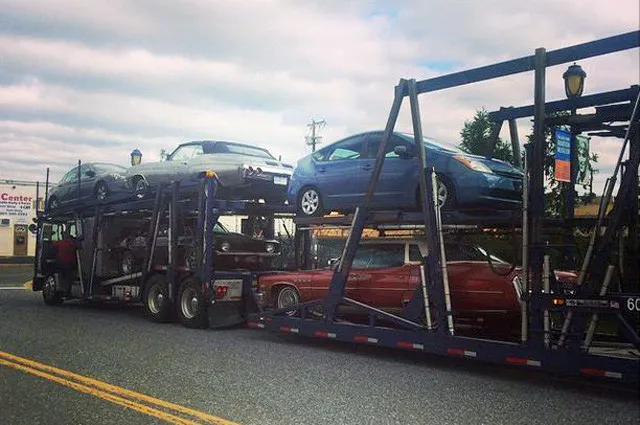 This beast Electra 225 is almost one-and-a-half Prius' (or is it Priuses?!) long, and nearly two-and-a-half tons heavy.