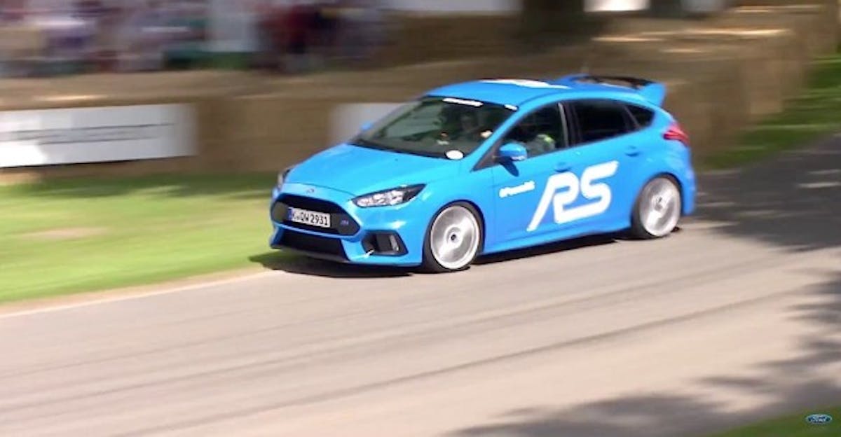 Notice the very low body-roll in the turns thanks to the Focus RS' new all-wheel-drive system.
