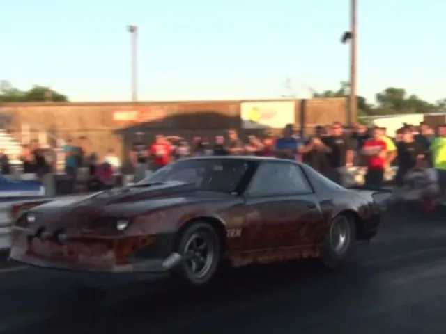 1986 Camaro wheel stand