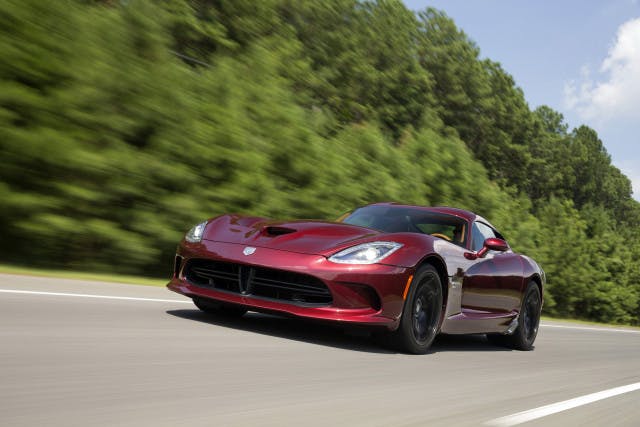 2015-Dodge-Viper-21