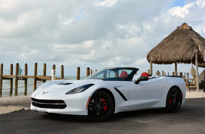 2014-Corvette-Stingray-Convertible-White-1024x668