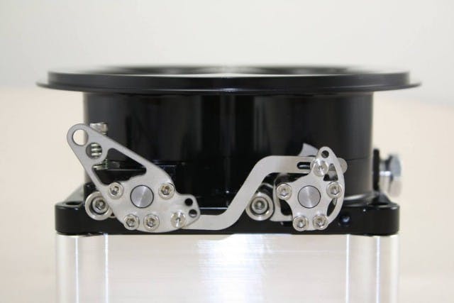 The BIG ONE is available with a choice of two progressive linkages, or a one-to-one arrangement.