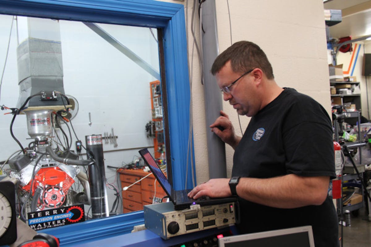 Facilitator Scott Clark doing work.