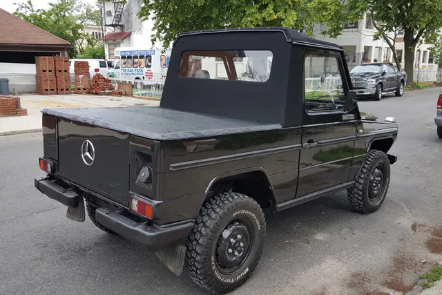 1985_MERCEDES_G_CLASS_35b959df4fc1bb0116d3_29