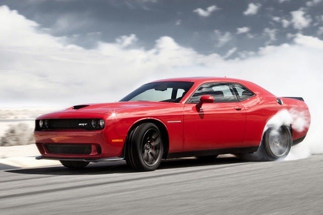 2015-dodge-challenger-srt-hellcat-burnout