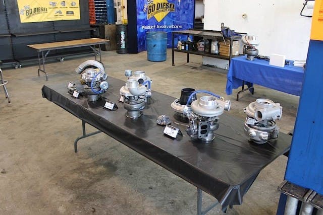 1378328_569563906456837_987777352_n