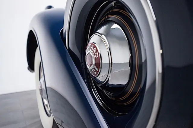 1937-Packard-Twelve_297813_low_res