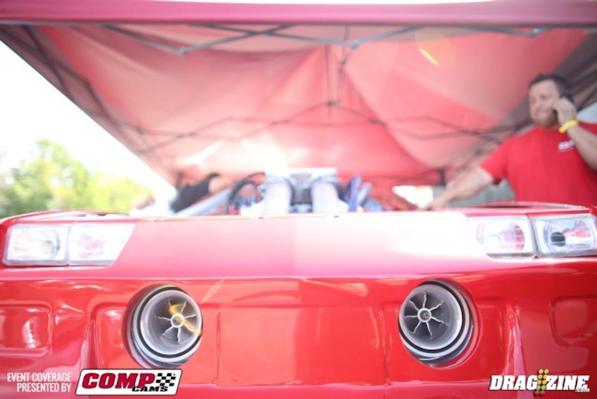 After breaking his rearend in spectacular fashion at a recent PDRA race, Tommy Mauro upgraded to a full-floater setup for safety reasons. Despite not changing any of the suspension settings, he has been struggling to get down the track since reinstalling it in the car. Is he on the hotline to an unnamed suspension guru? Unfortunately it didn't make a difference as his struggles continued in the first round and he went down to Canada's Jerry Mitrovic in round one.