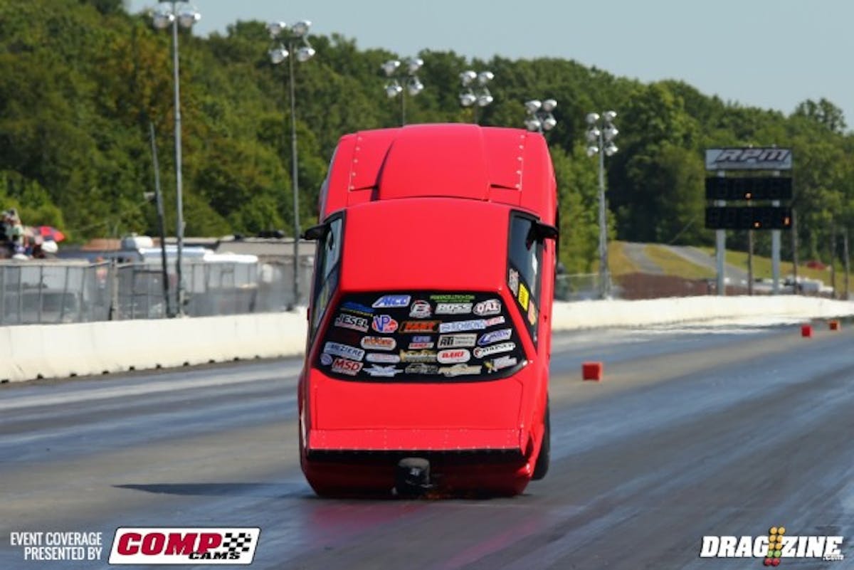 Mr. Whetstine went for another wild ride in the first round of X275 today, taking the loss against Vincent Gianelli in the process.  Once he and Essick figure this car out and keep the nose on the ground it's going to be a serious player.