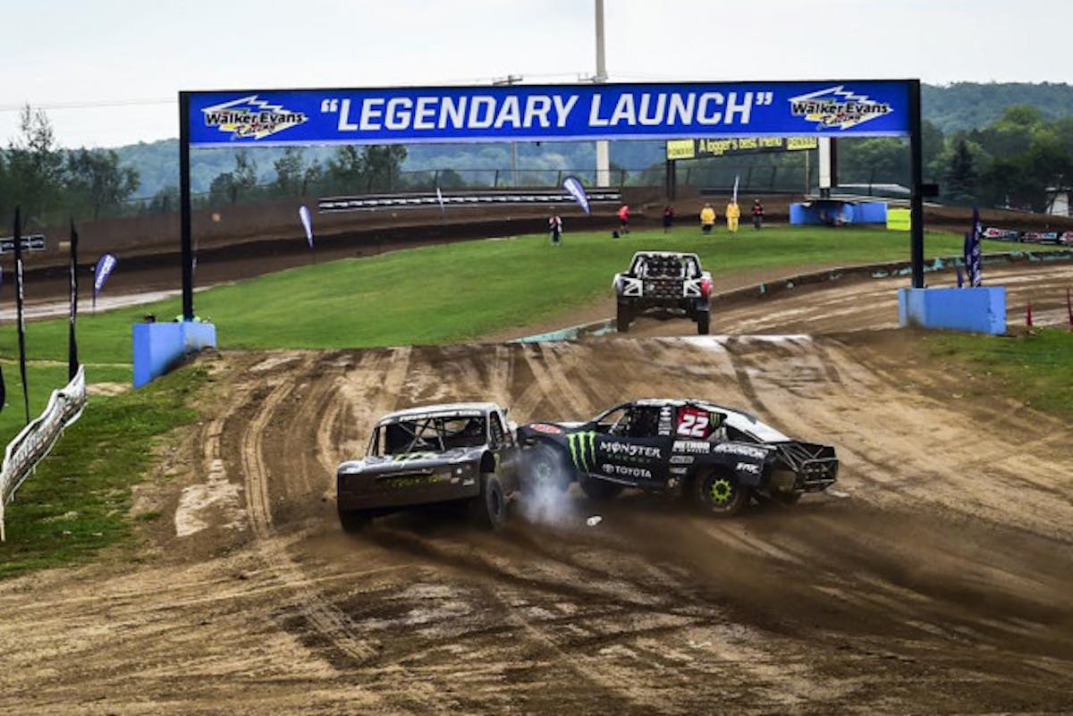 11986356_958121940895581_1827329371082144499_n